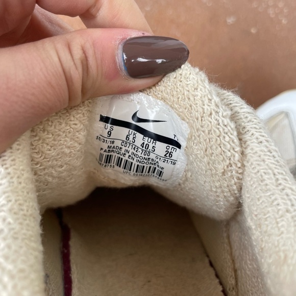 Nike heritage Air Max 95
Plant Color Collection Beige womens sz 9 - Picture 8 of 8